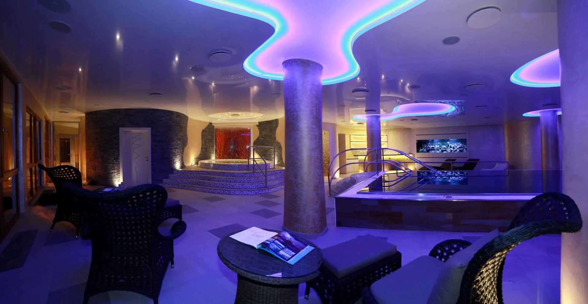 Boutique Hotel Ambiente ****+ カルロヴィ・ヴァリ