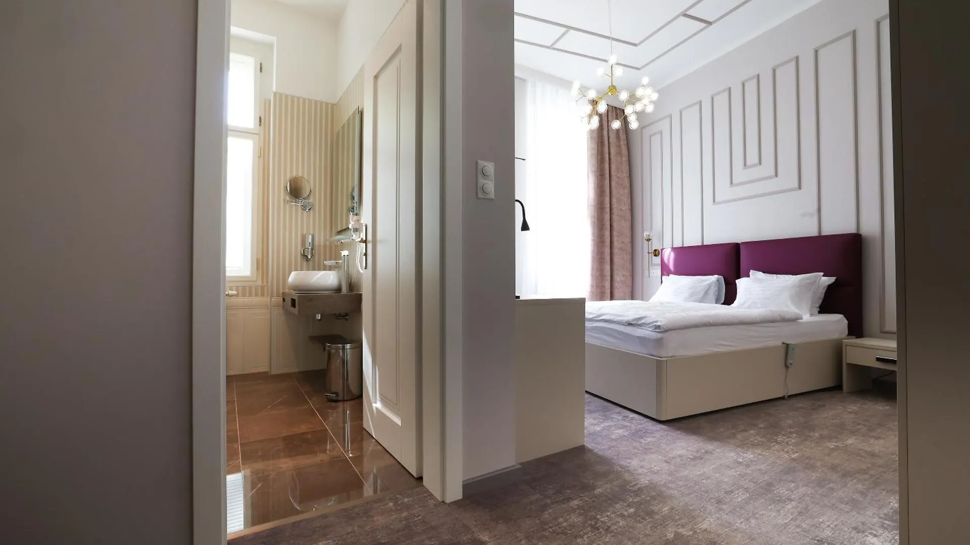 Boutique Hotel Ambiente ****+ カルロヴィ・ヴァリ