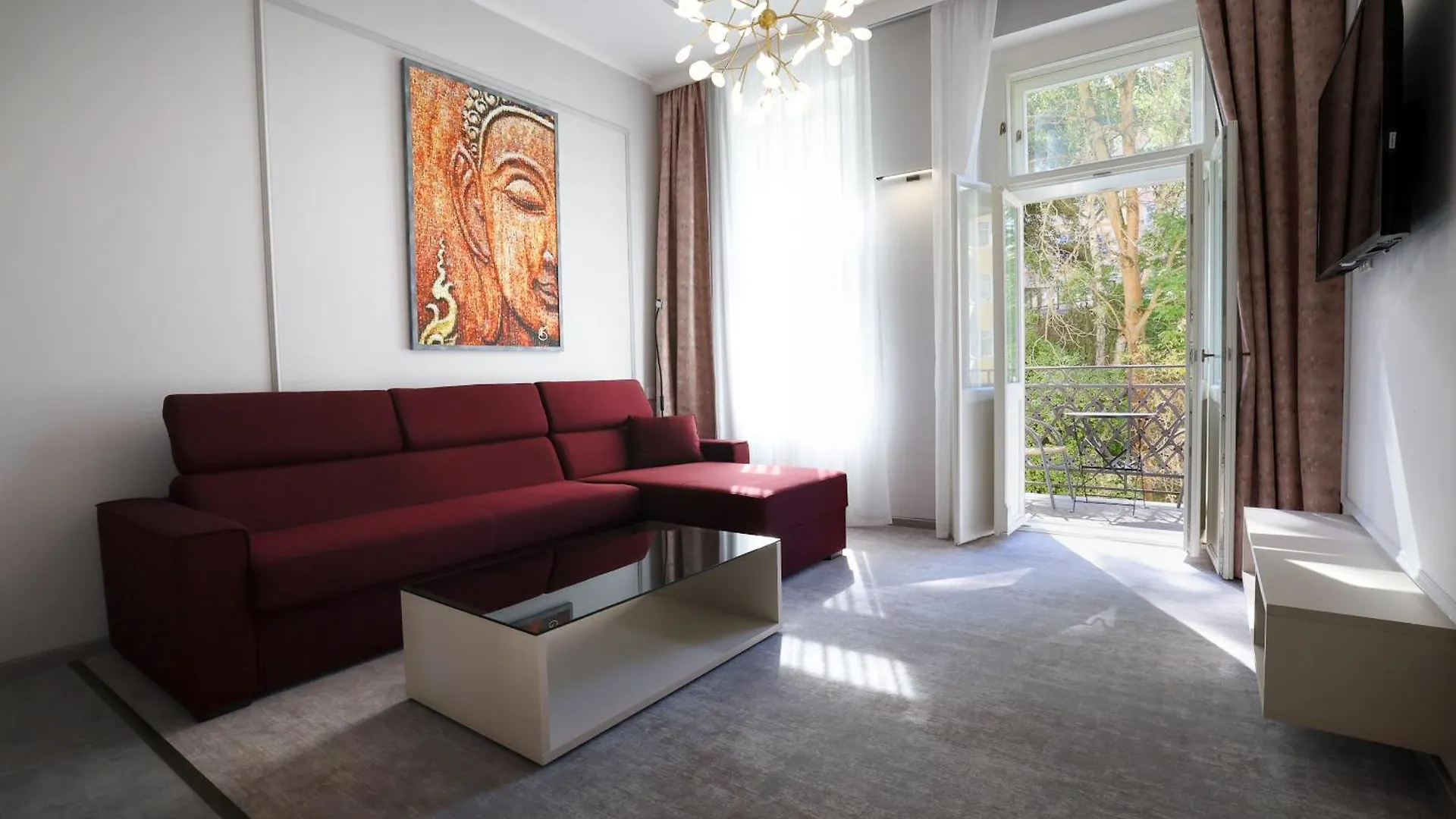 Boutique Hotel Ambiente ****+ カルロヴィ・ヴァリ