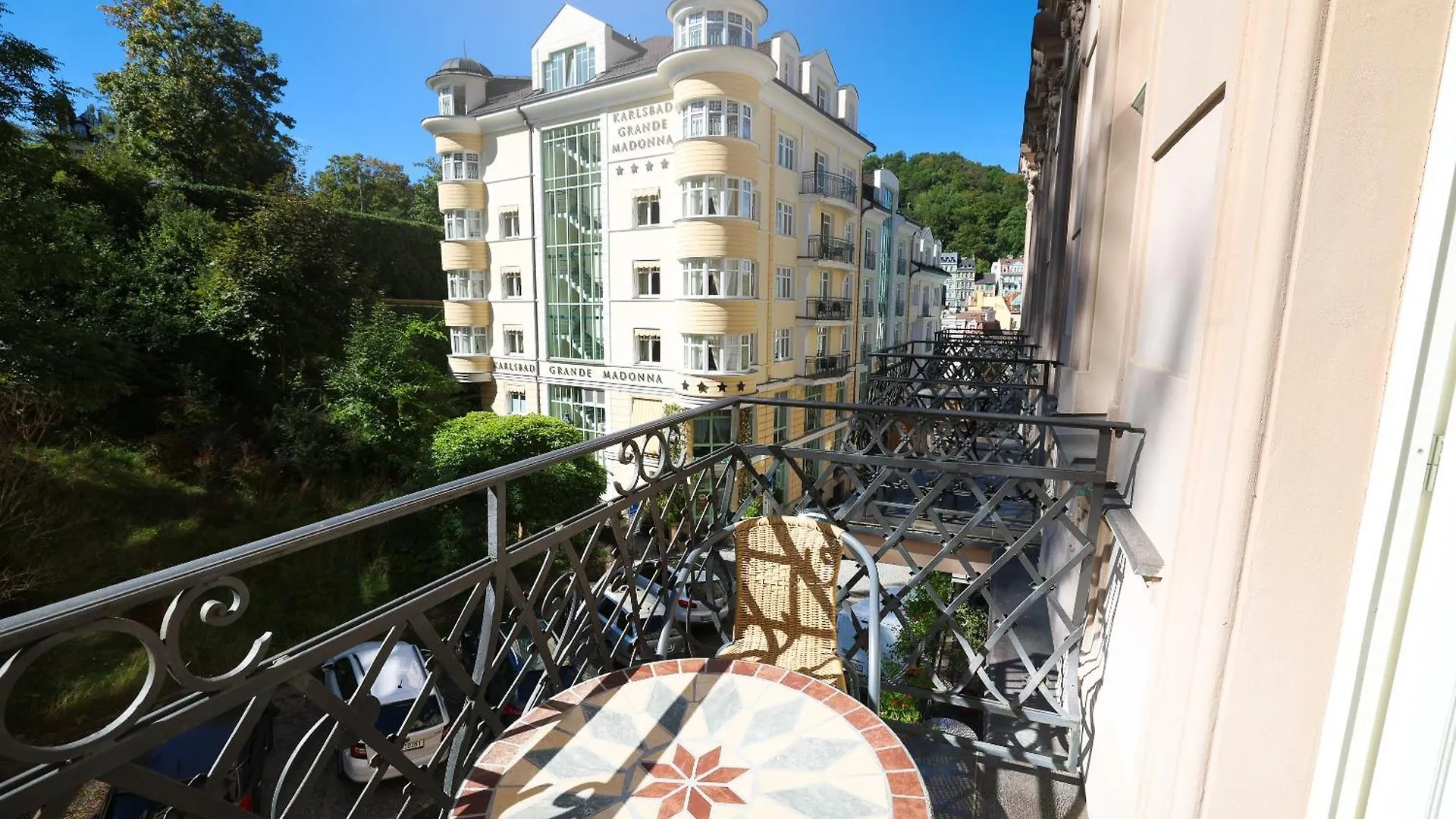 Boutique Hotel Ambiente ****+ カルロヴィ・ヴァリ チェコ