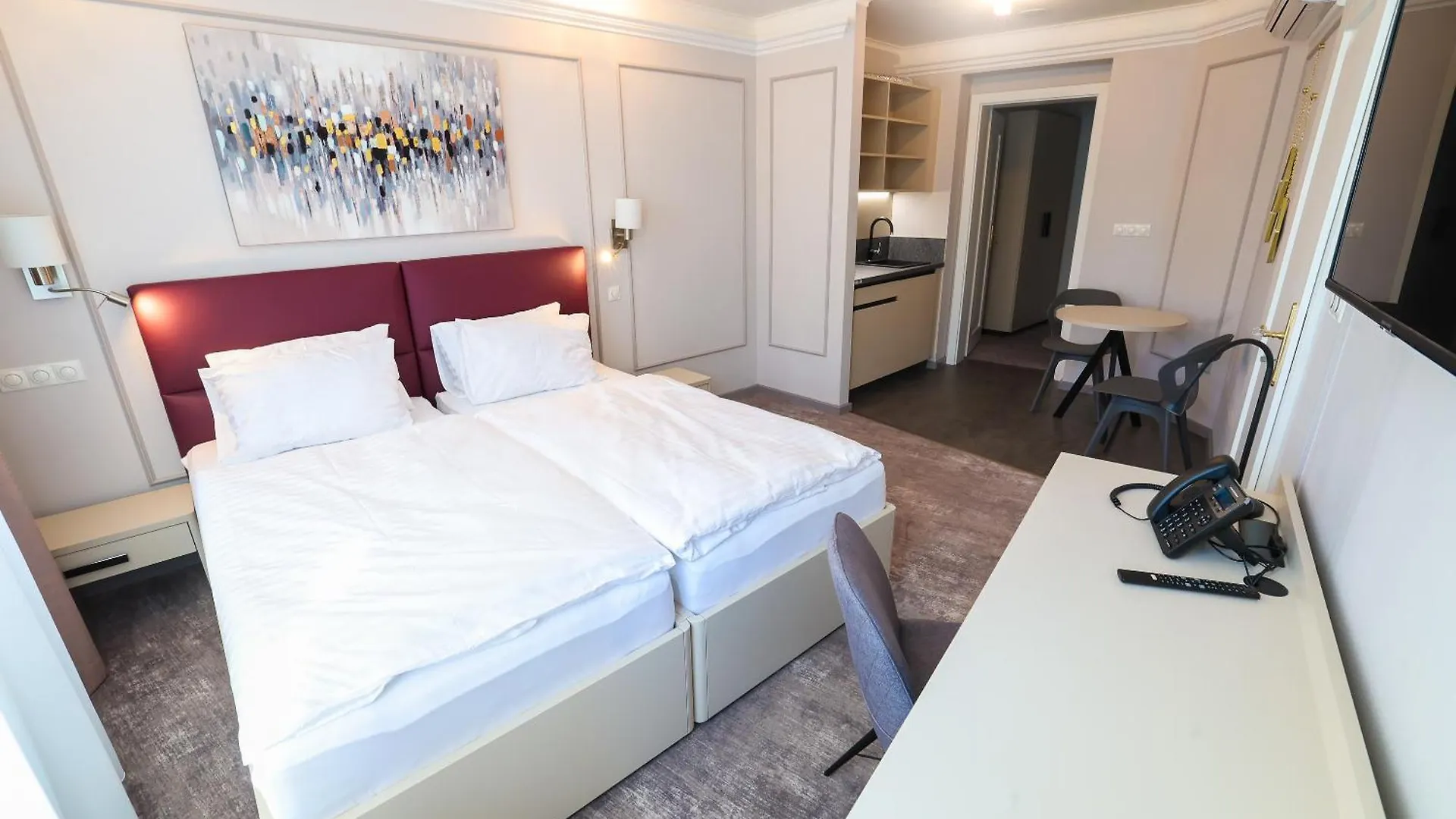 Boutique Hotel Ambiente ****+ カルロヴィ・ヴァリ